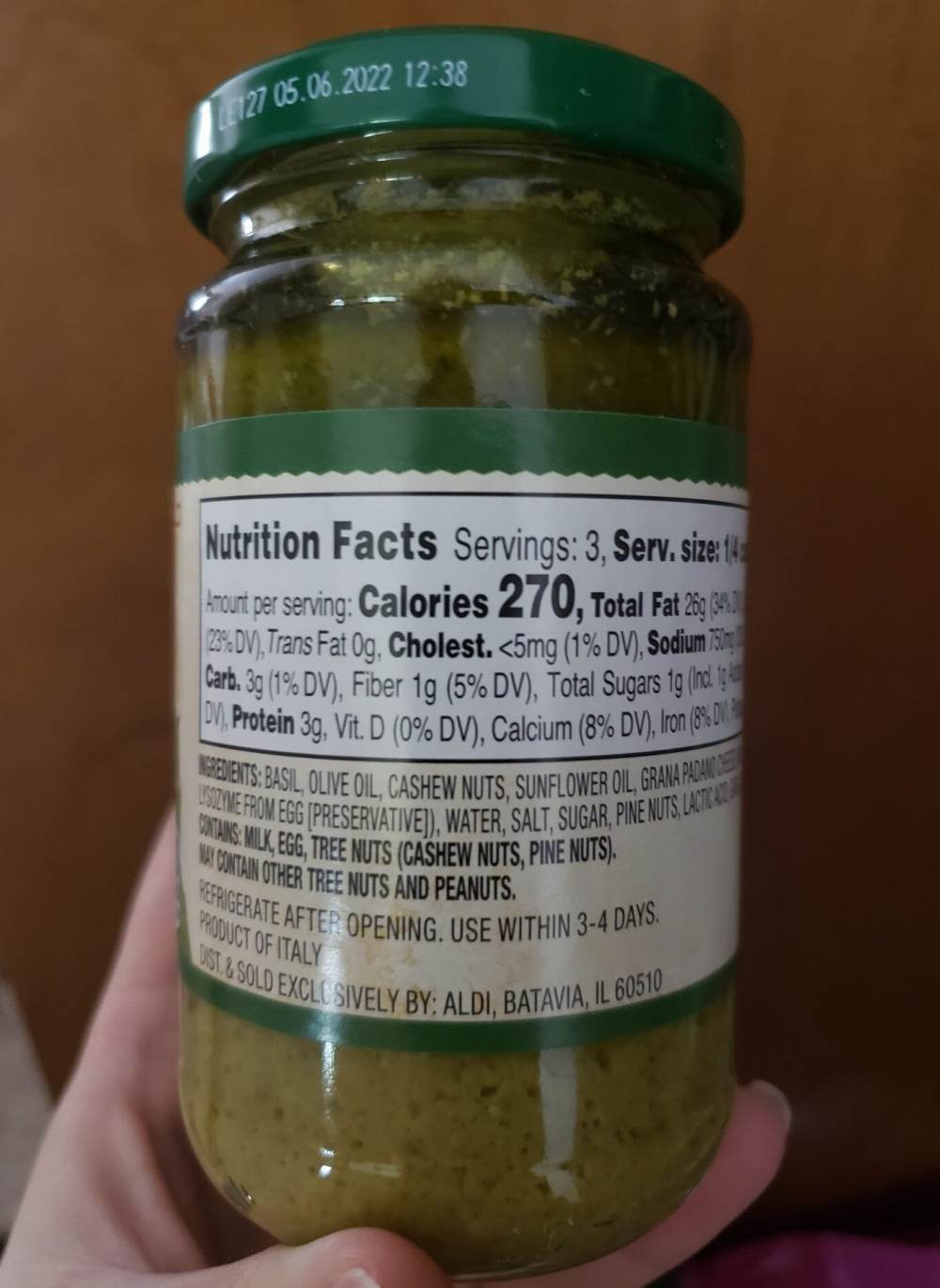 Aldi pesto ingredients | veganscult.com